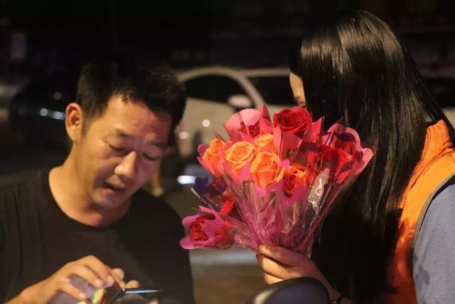 澳門彩票背后的故事，警惕非法彩票活動的風(fēng)險與危害揭秘