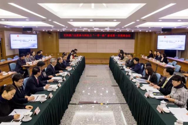 澳門內(nèi)部資料的深度解析與探討，優(yōu)勢(shì)與挑戰(zhàn)并存的風(fēng)險(xiǎn)問(wèn)題
